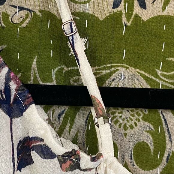 Astr the Label Floral Off-the-Shoulder Blouse Size Extra Small - Picture 9 of 16